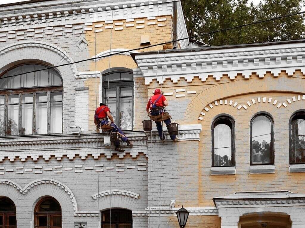 Высотные работы в Москве с установкой. Цены на работы с материалом.